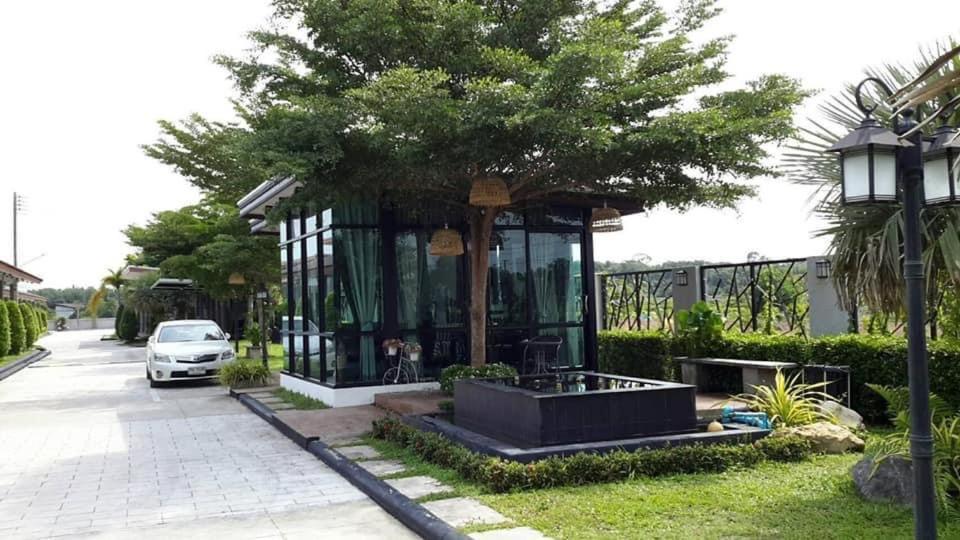 Radina Residence Nakhon Si Thammarat Zewnętrze zdjęcie