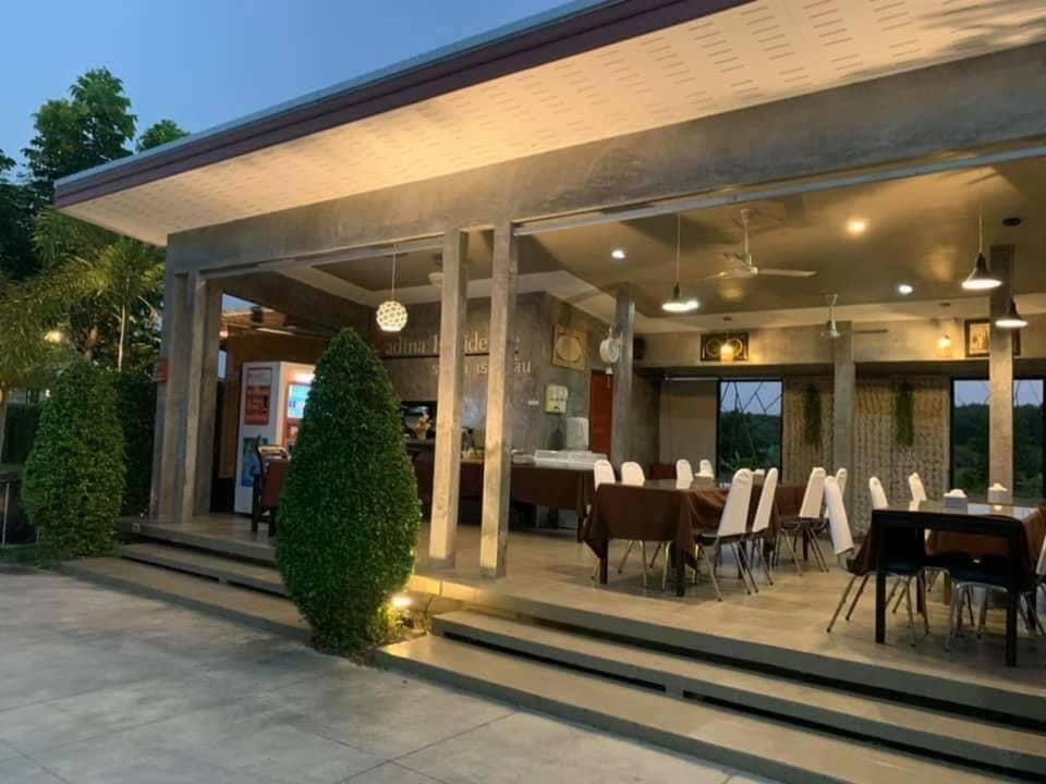 Radina Residence Nakhon Si Thammarat Zewnętrze zdjęcie